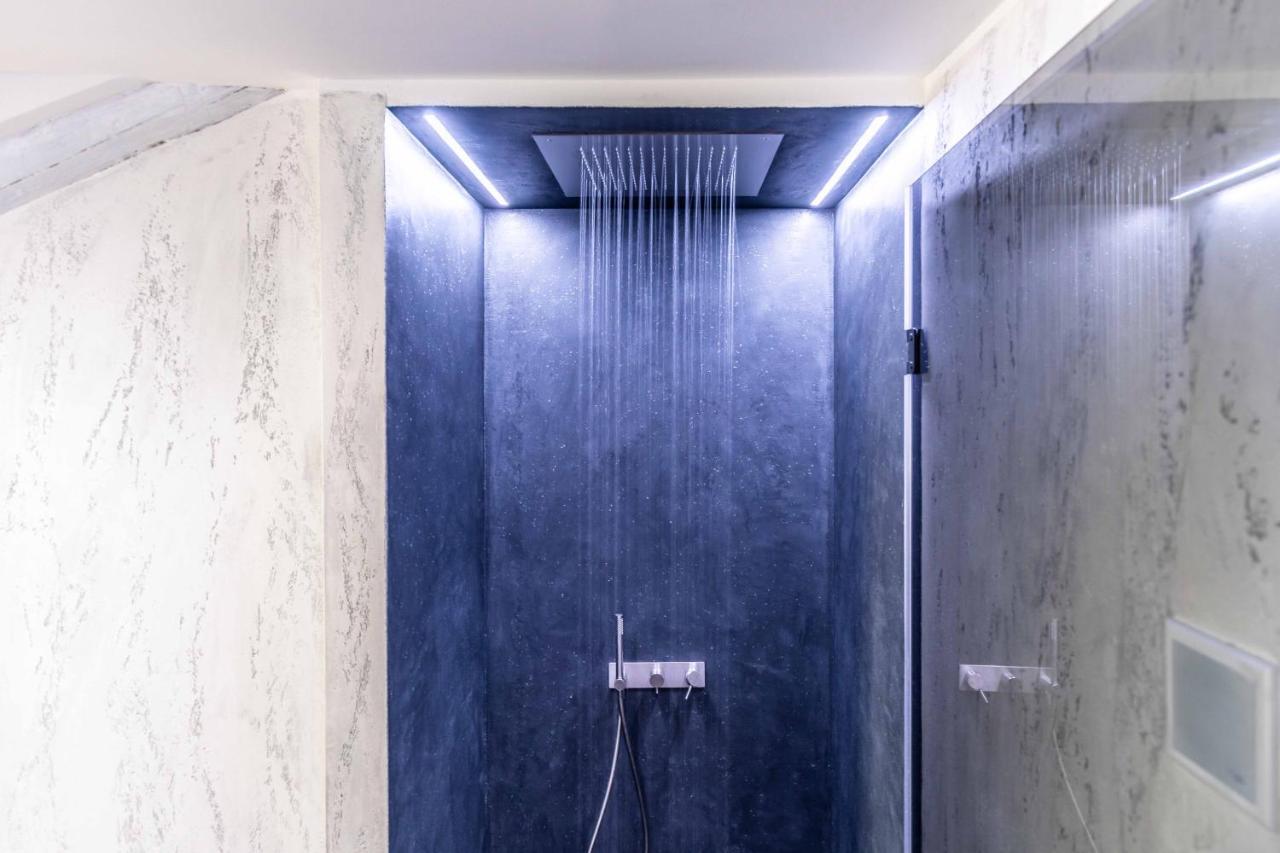 Quadrilatero Della Moda- Luxury Loft In The Heart Of The Fashion District Milan Luaran gambar