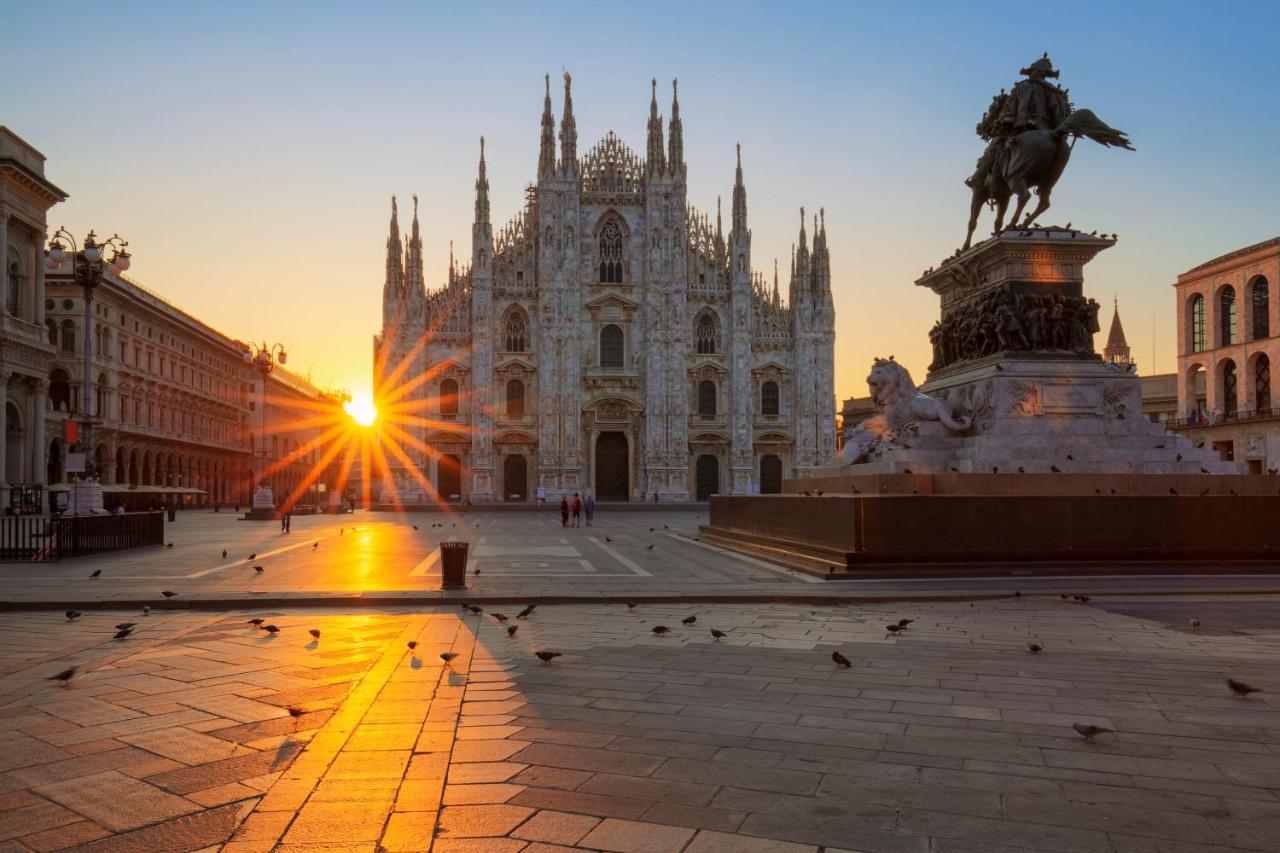 Quadrilatero Della Moda- Luxury Loft In The Heart Of The Fashion District Milan Luaran gambar